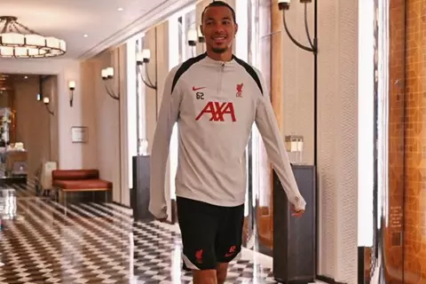 هوجو إيكيتيكي ينضم لمعسكر ليفربول